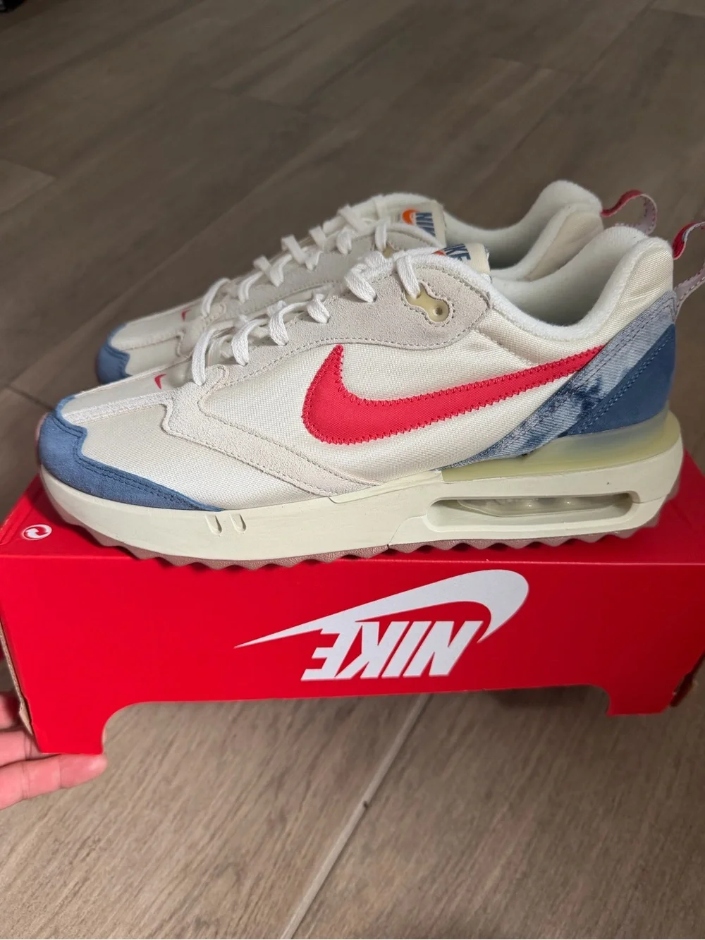 Nike Air Max Dawn ( box without lid ) - Picture 3 of 7